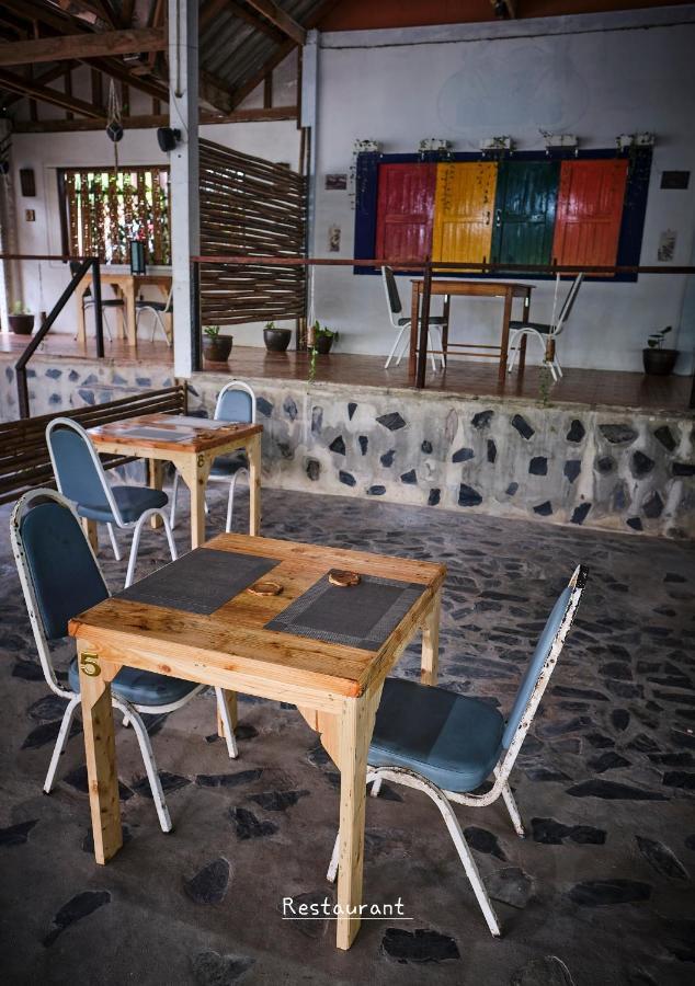 Hill Station Hostel At Chor Chaba Ko Kut Zewnętrze zdjęcie